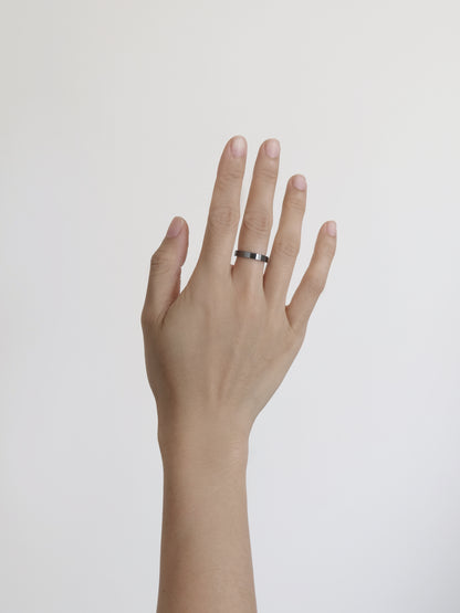 Wearing The Minimalist Ring | Grey
