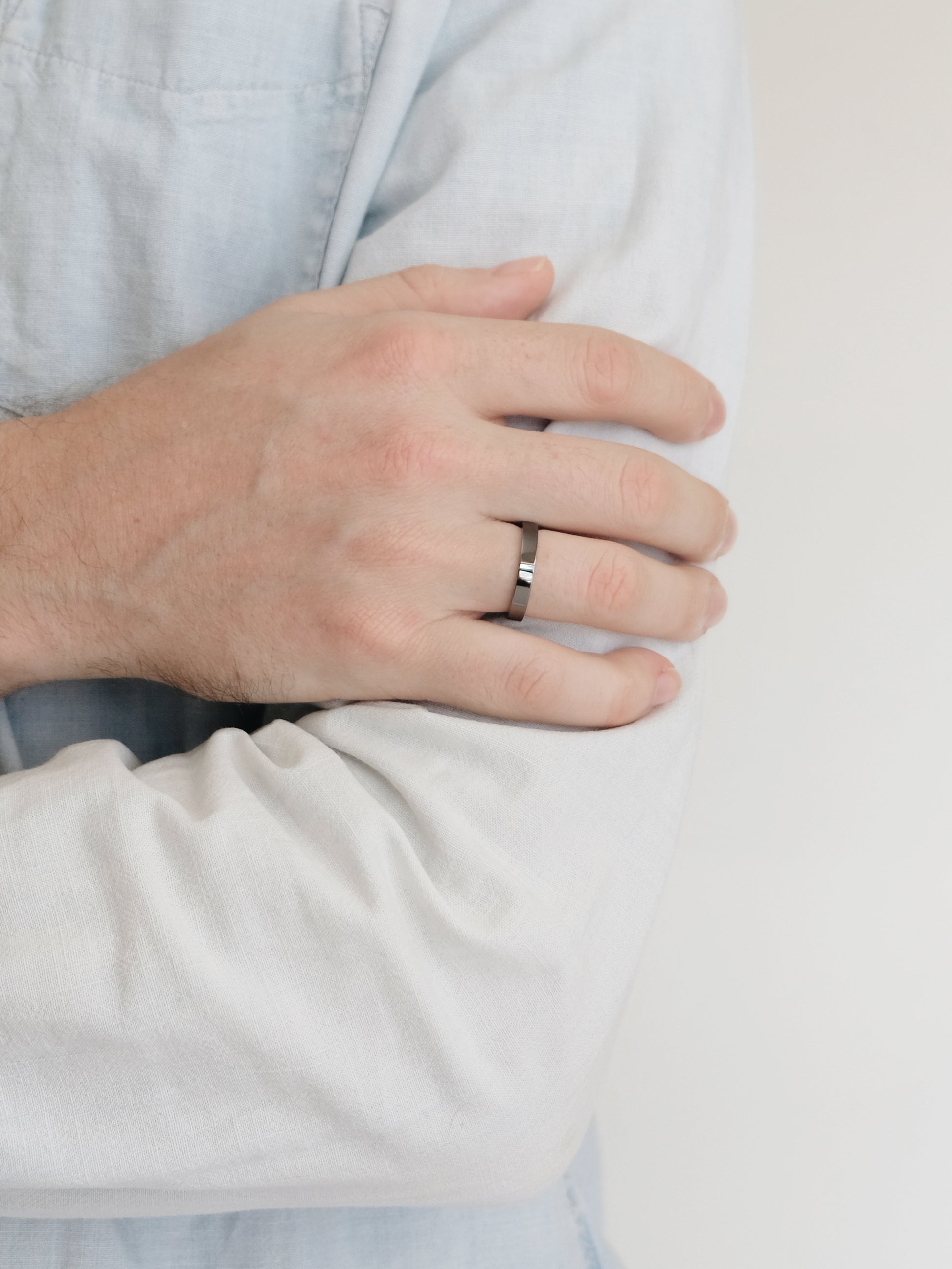 Wearing The Minimalist Ring | Grey