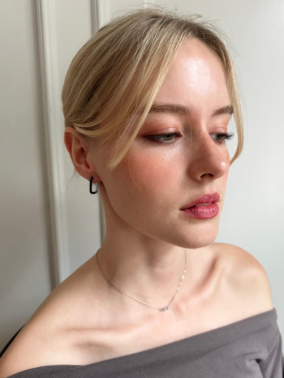 2-Tone Rectangle Earrings | Grey