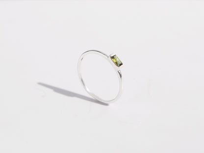 Baguette Stone Ring | Peridot Green