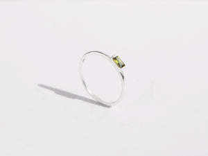 Baguette Stone Ring | Peridot Green