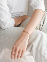 Load image into Gallery viewer, The Everyday Cuff Bracelet | Gold
