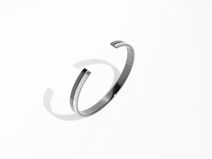 OUTLET | Linear Cuff Bracelet | Grey