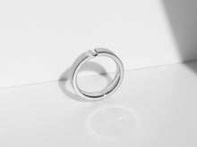 Load image into Gallery viewer, The Minimalist Baguette Ring | Silver
