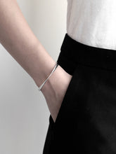 Load image into Gallery viewer, OUTLET | Twisted Cuff Bracelet | Silver
